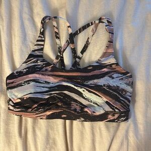 Lululemon Sports Bra. Size 8. Lightly Worn. Like new